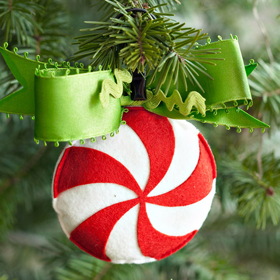 Peppermint Swirl Ornament 